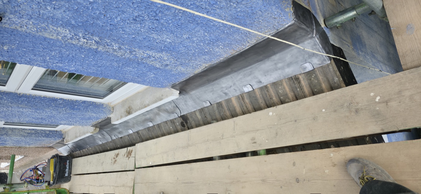 Lead gutter and parapet detail